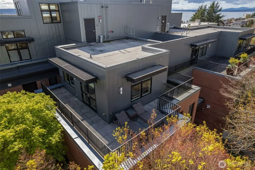 1 Ward Street Seattle WA 98109