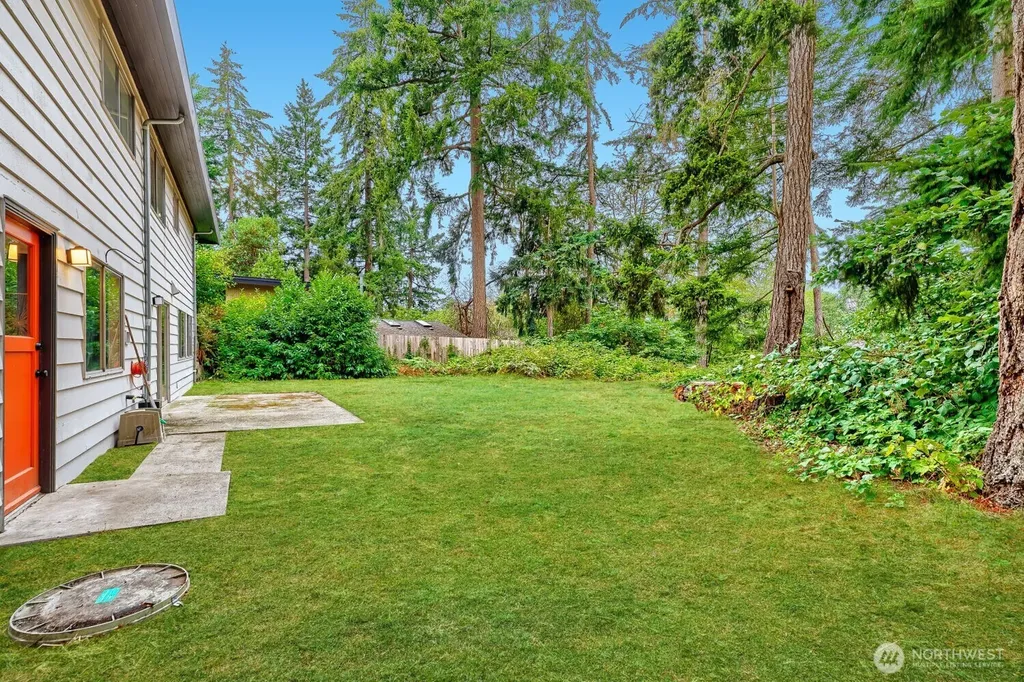 11502 93rd Avenue SW Lakewood WA 98498