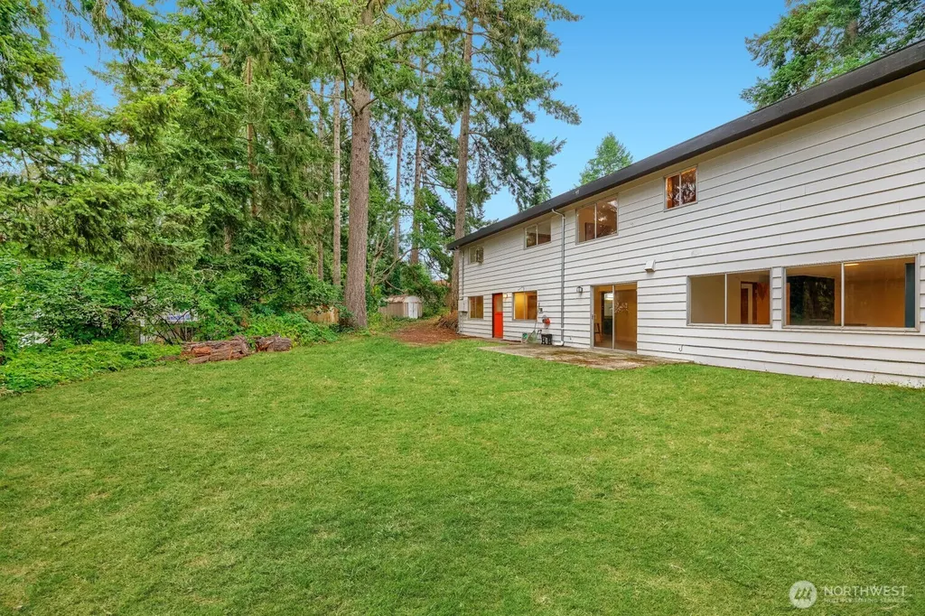 11502 93rd Avenue SW Lakewood WA 98498