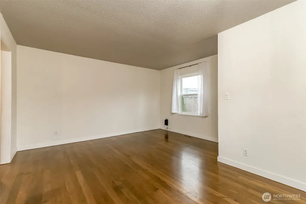 5225 Mcdacer Avenue Tacoma WA 98404