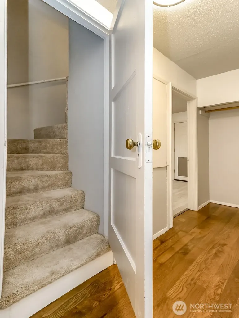 5225 Mcdacer Avenue Tacoma WA 98404