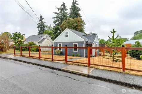 5225 Mcdacer Avenue Tacoma WA 98404