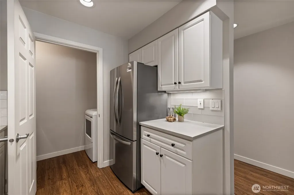 6300 32nd Avenue NW Seattle WA 98107