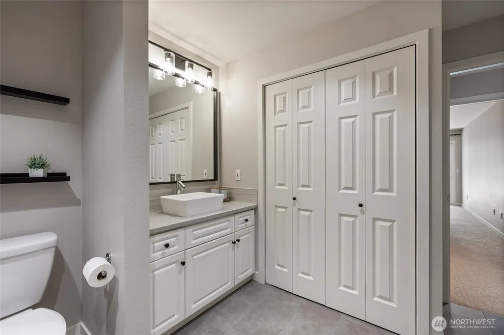 6300 32nd Avenue NW Seattle WA 98107