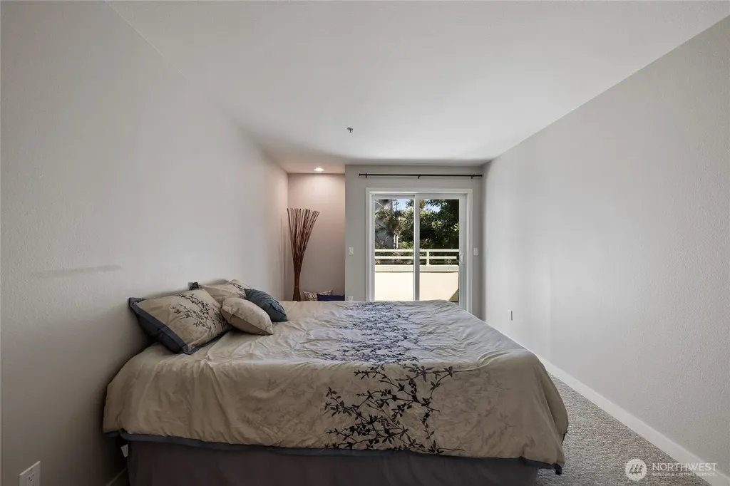 6300 32nd Avenue NW Seattle WA 98107