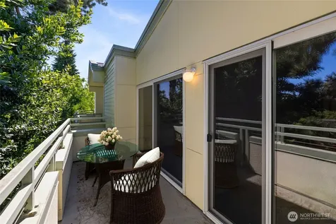 6300 32nd Avenue NW Seattle WA 98107
