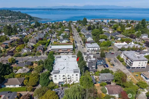 6300 32nd Avenue NW Seattle WA 98107