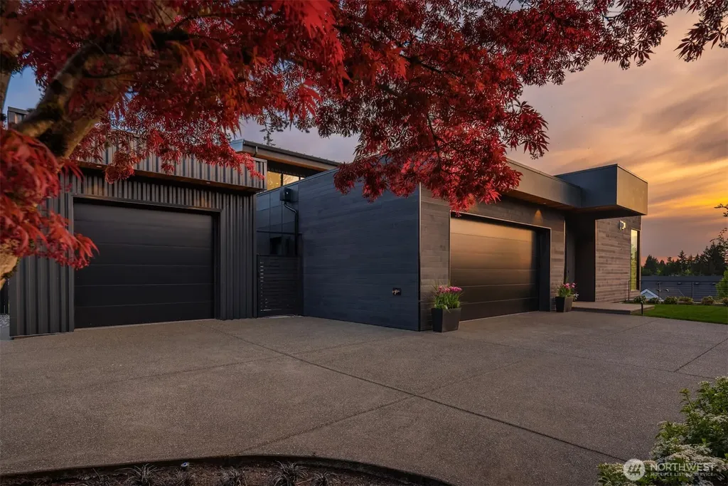 1032 89th Avenue NE Bellevue WA 98004