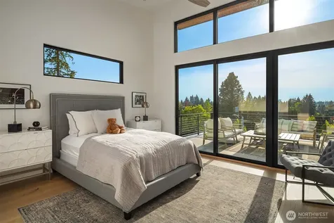 1032 89th Avenue NE Bellevue WA 98004