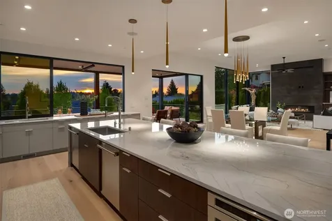 1032 89th Avenue NE Bellevue WA 98004