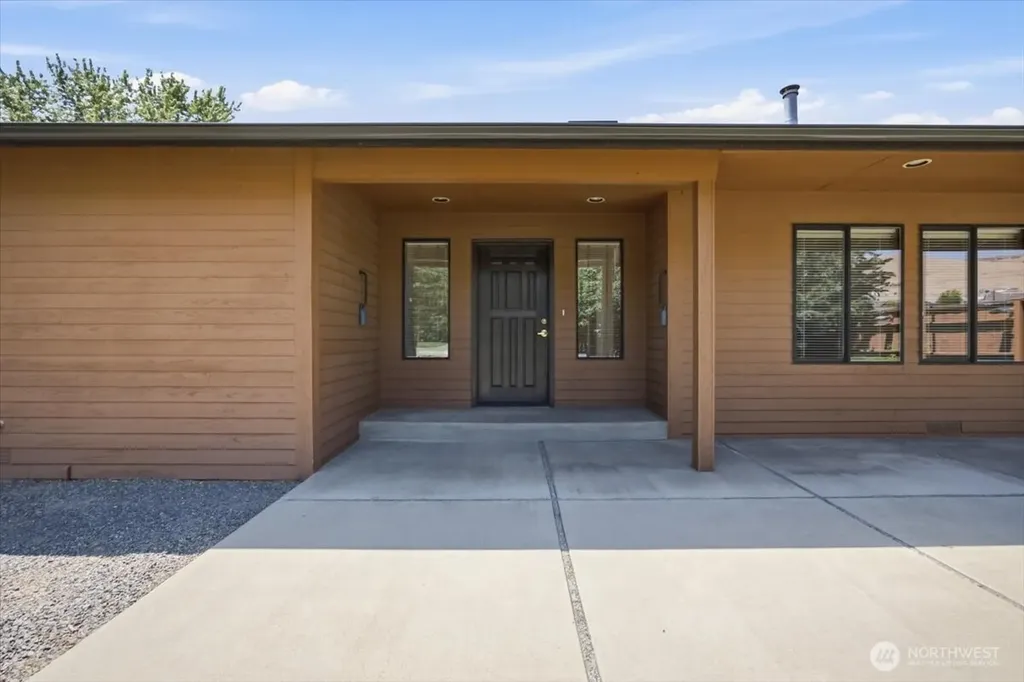 4711 Maple Avenue Yakima WA 98901