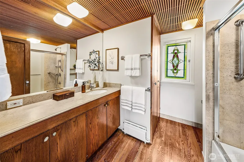 5201 NE 43rd Avenue Seattle WA 98105