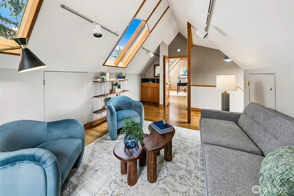 5201 NE 43rd Avenue Seattle WA 98105