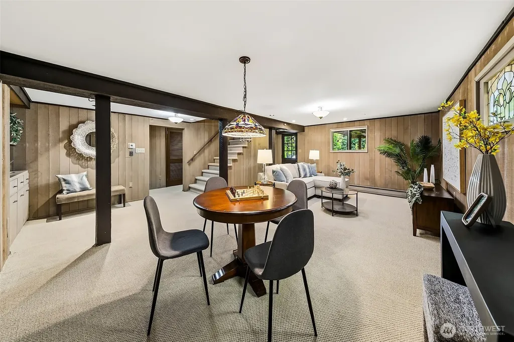 5201 NE 43rd Avenue Seattle WA 98105