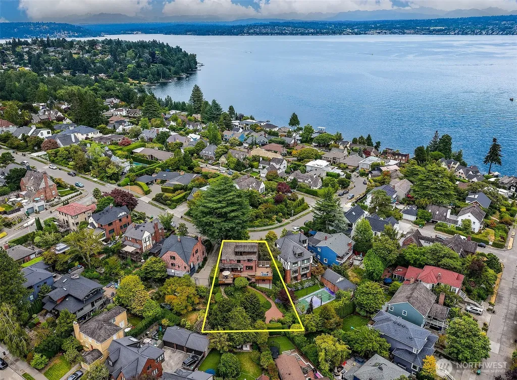 5201 NE 43rd Avenue Seattle WA 98105