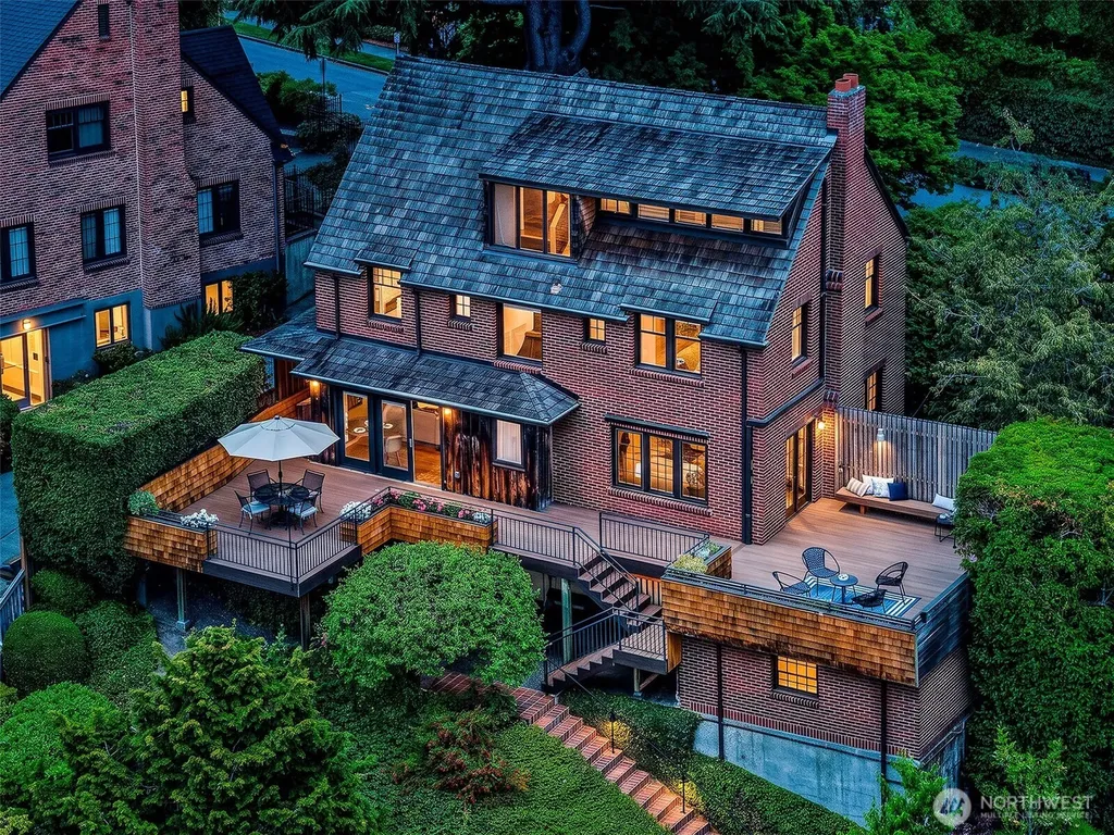 5201 NE 43rd Avenue Seattle WA 98105