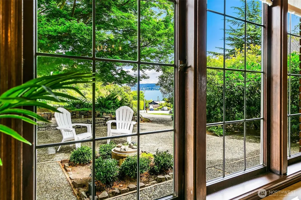 5201 NE 43rd Avenue Seattle WA 98105