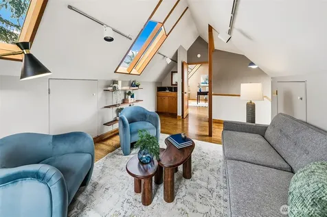 5201 NE 43rd Avenue Seattle WA 98105