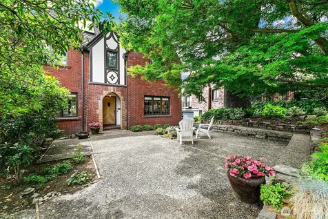 5201 NE 43rd Avenue Seattle WA 98105