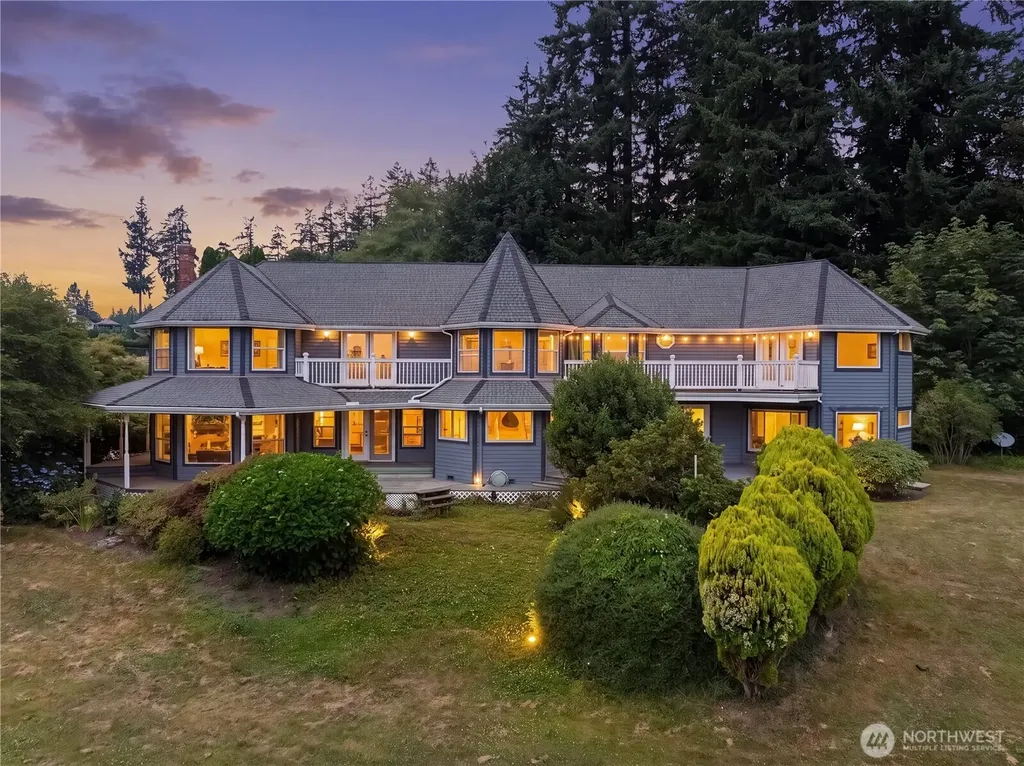 2594 NE William E Sutton Road Bremerton WA 98311
