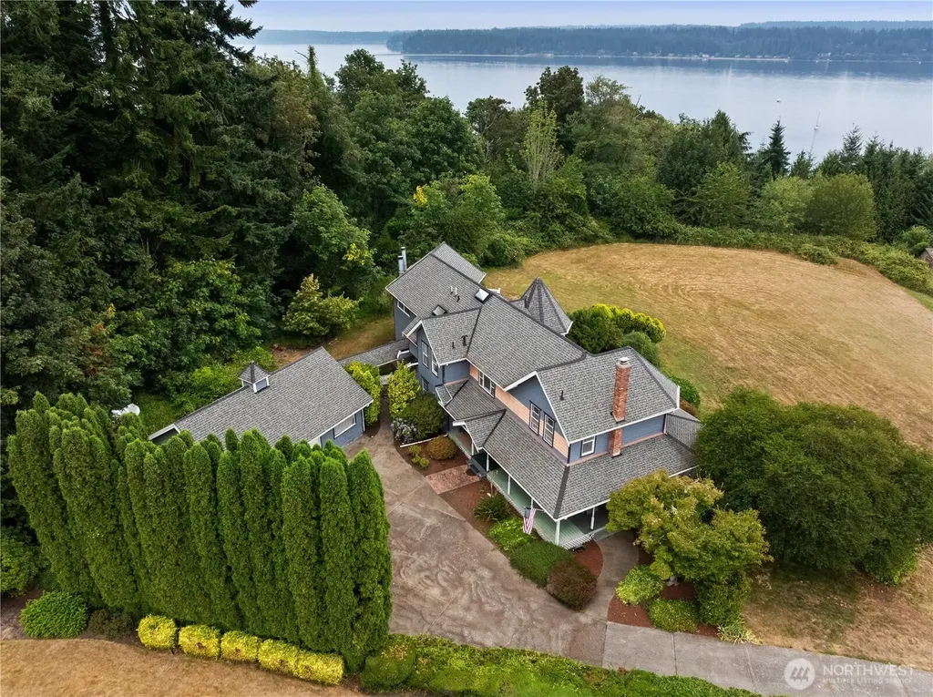 2594 NE William E Sutton Road Bremerton WA 98311
