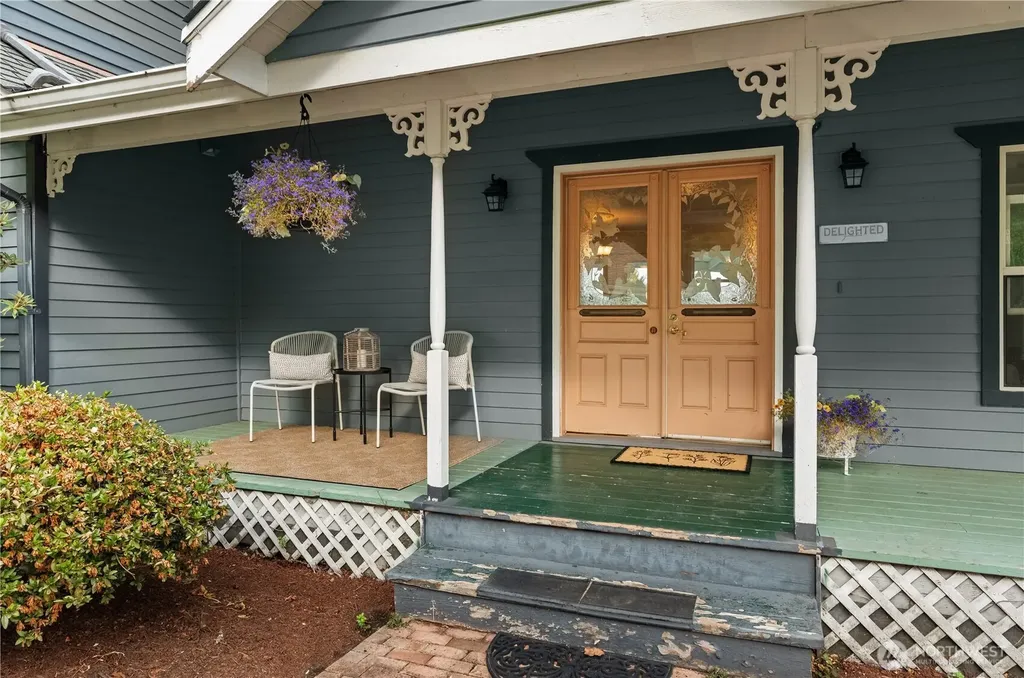 2594 NE William E Sutton Road Bremerton WA 98311
