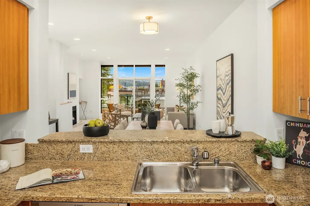 80 E Roanoke Street Seattle WA 98102