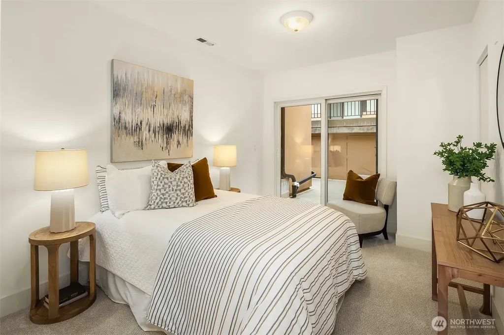 80 E Roanoke Street Seattle WA 98102