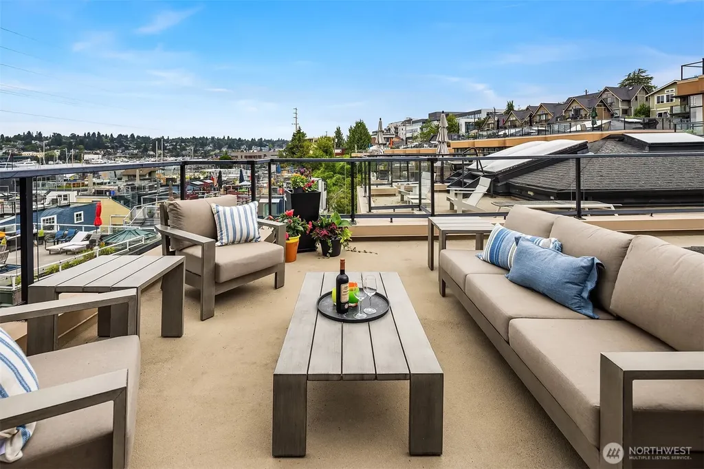 80 E Roanoke Street Seattle WA 98102