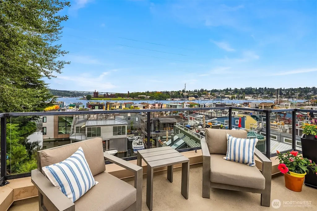 80 E Roanoke Street Seattle WA 98102