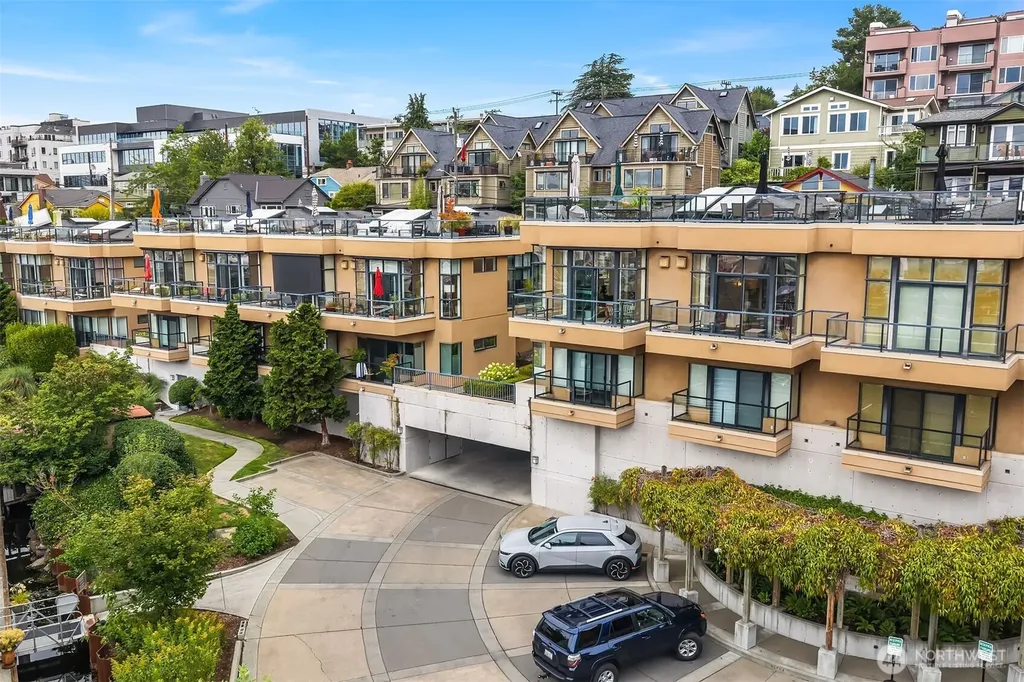 80 E Roanoke Street Seattle WA 98102