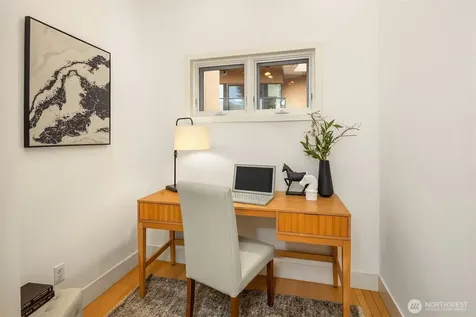 80 E Roanoke Street Seattle WA 98102