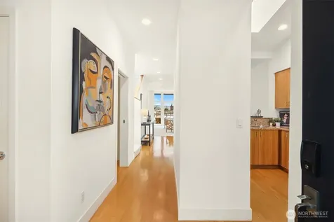 80 E Roanoke Street Seattle WA 98102