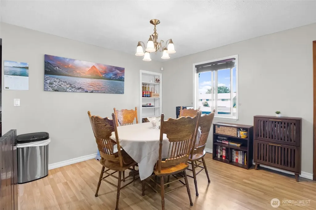 1727 S Monroe Street Moses Lake WA 98837