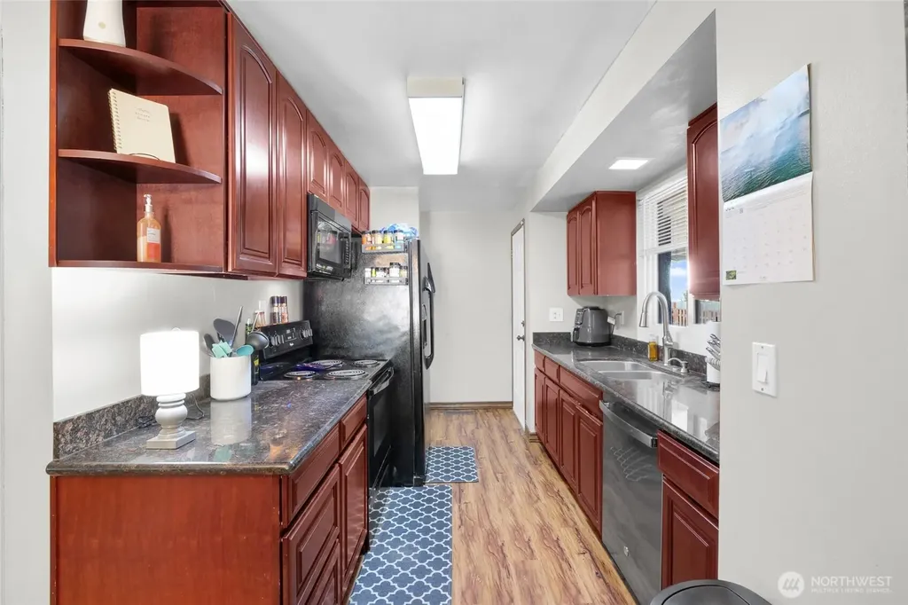 1727 S Monroe Street Moses Lake WA 98837