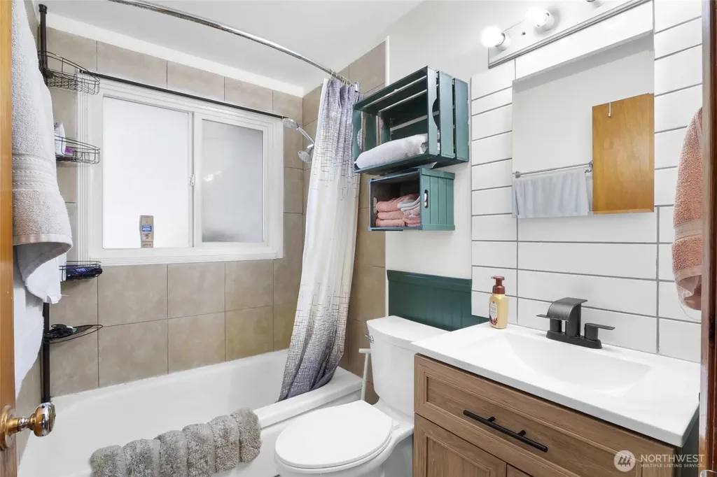 1727 S Monroe Street Moses Lake WA 98837