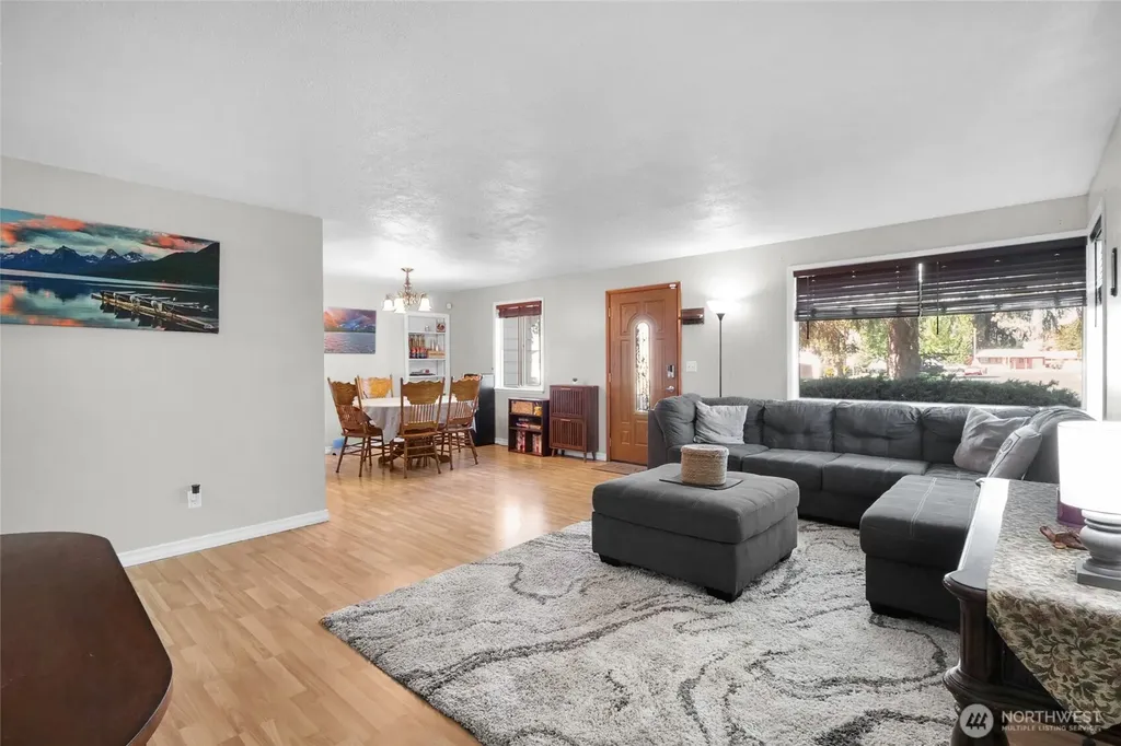 1727 S Monroe Street Moses Lake WA 98837