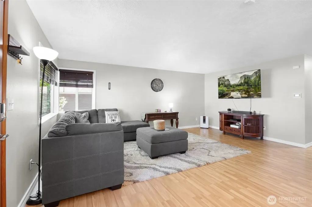 1727 S Monroe Street Moses Lake WA 98837