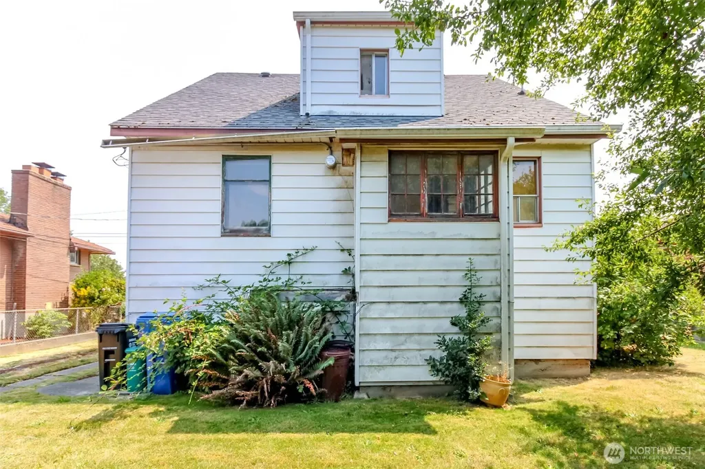 7015 12th Avenue SW Seattle WA 98106