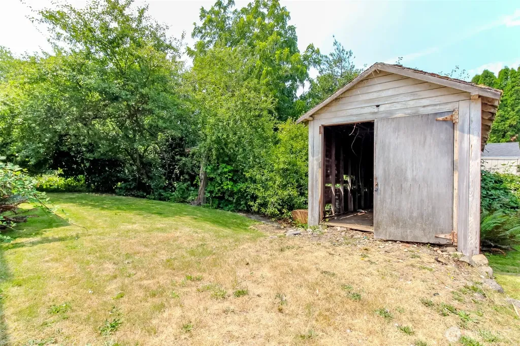 7015 12th Avenue SW Seattle WA 98106