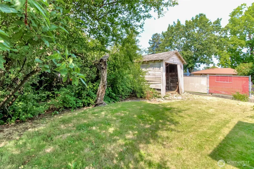 7015 12th Avenue SW Seattle WA 98106