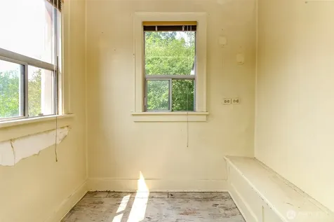 7015 12th Avenue SW Seattle WA 98106