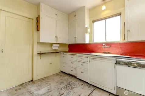 7015 12th Avenue SW Seattle WA 98106