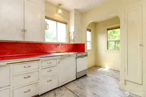 7015 12th Avenue SW Seattle WA 98106