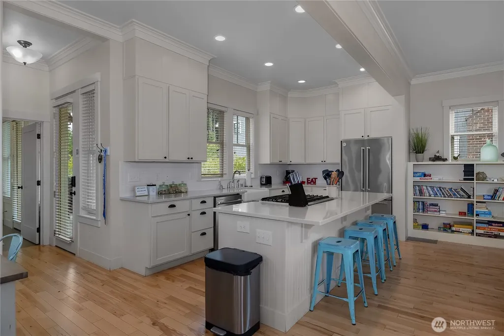 44 Horseshoe Lane Pacific Beach WA 98571