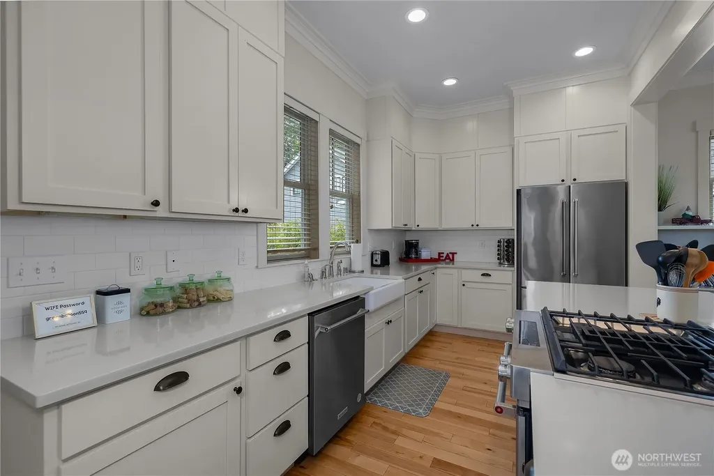 44 Horseshoe Lane Pacific Beach WA 98571