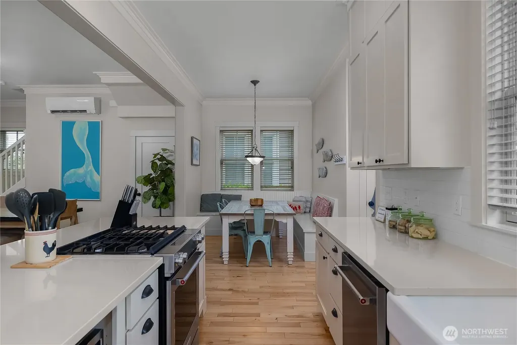 44 Horseshoe Lane Pacific Beach WA 98571