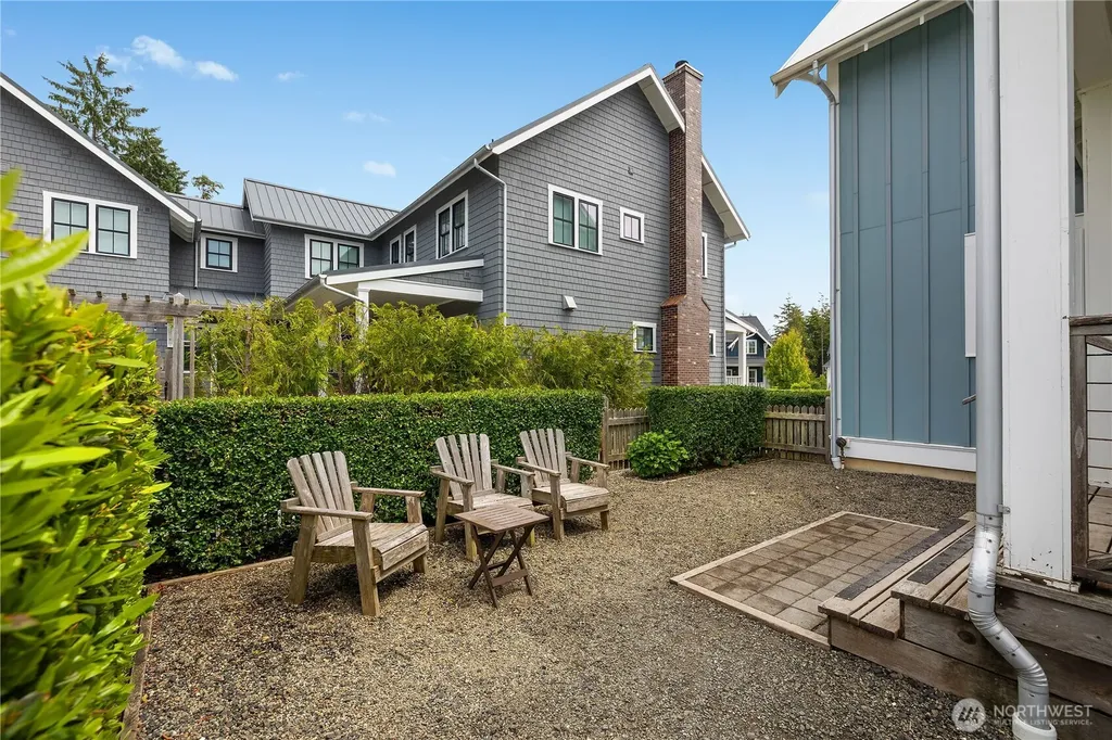 44 Horseshoe Lane Pacific Beach WA 98571