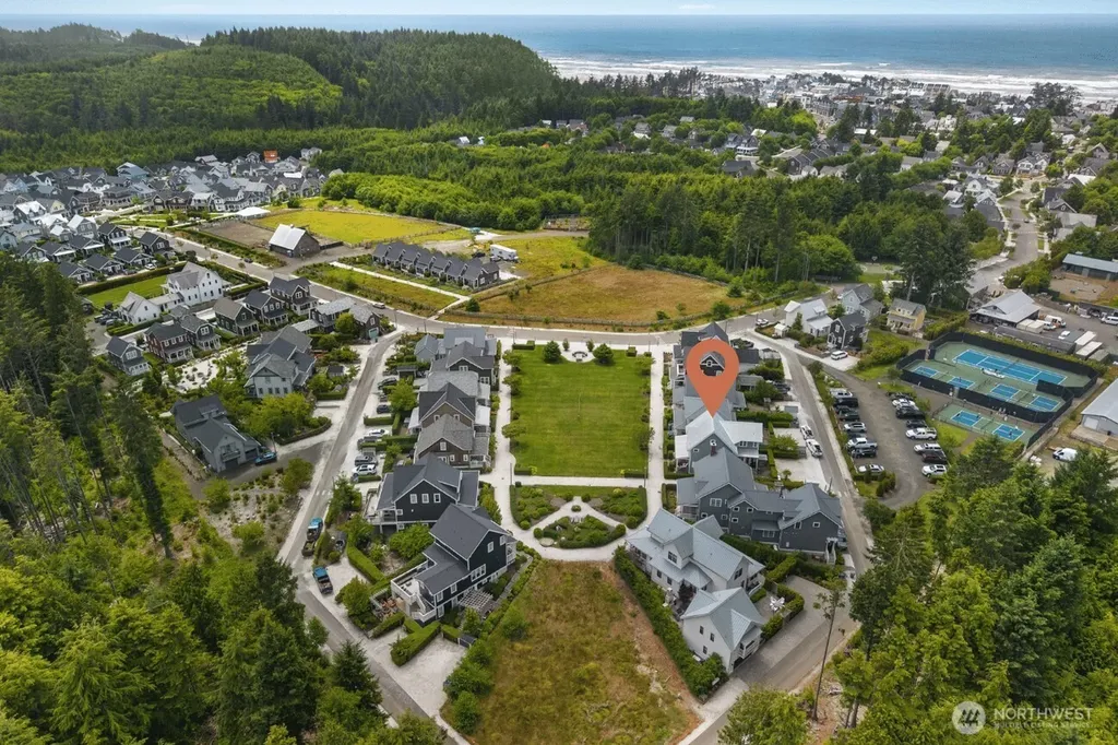 44 Horseshoe Lane Pacific Beach WA 98571