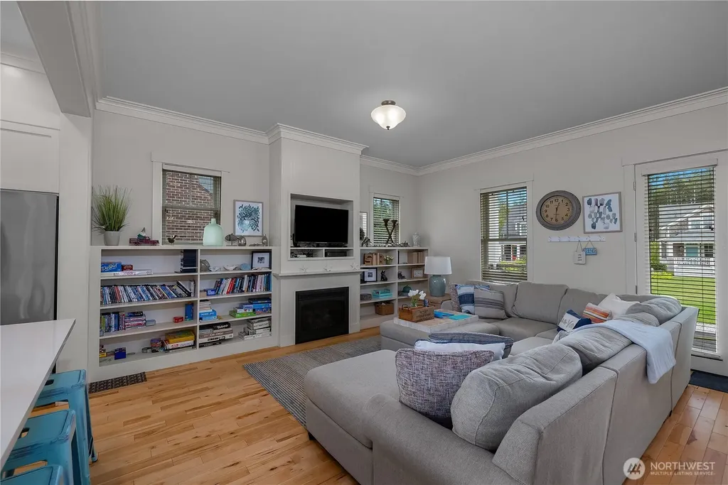 44 Horseshoe Lane Pacific Beach WA 98571
